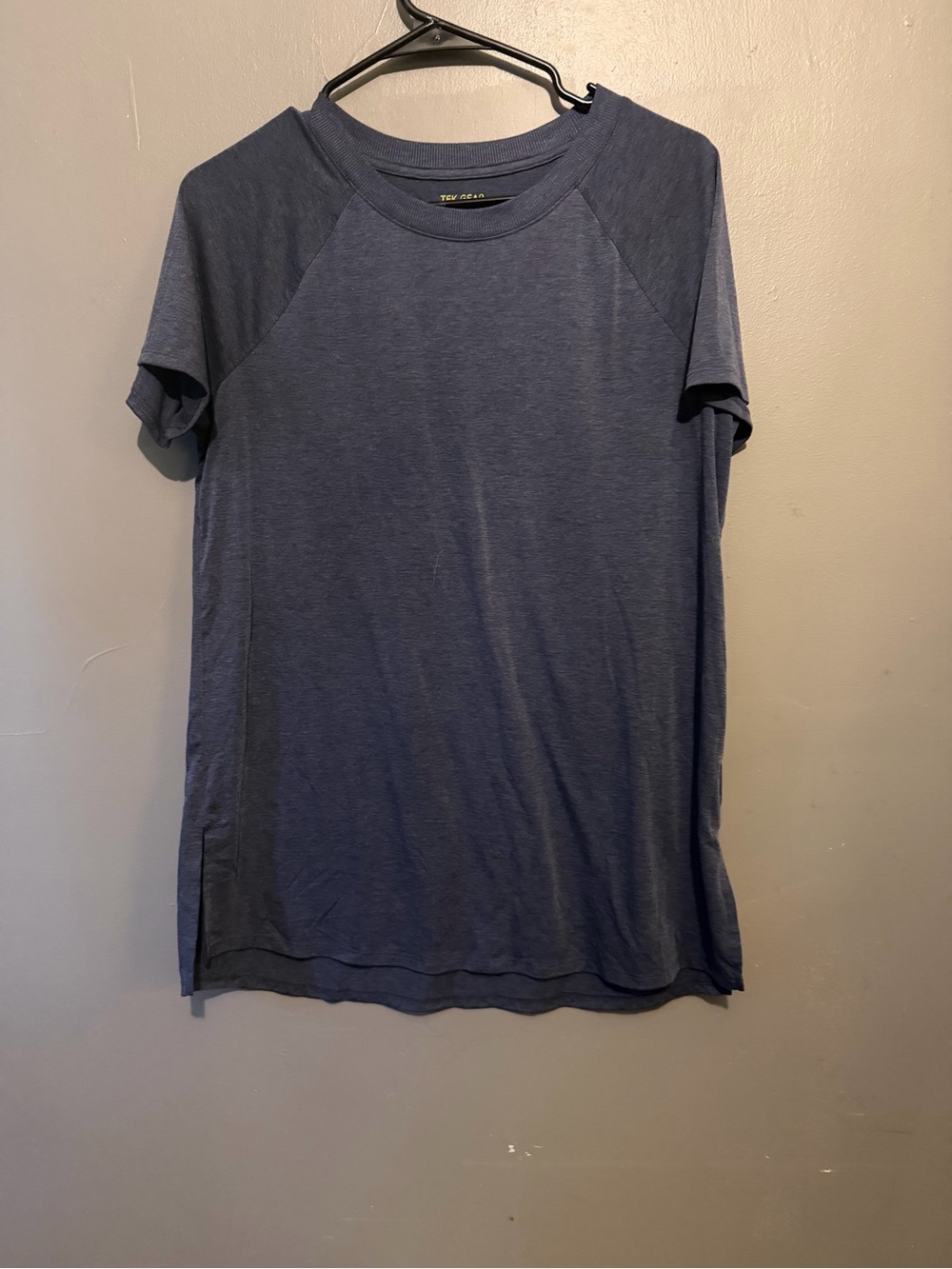 tek gear Men's Short-Sleeve Crew Tee in Navy Blue